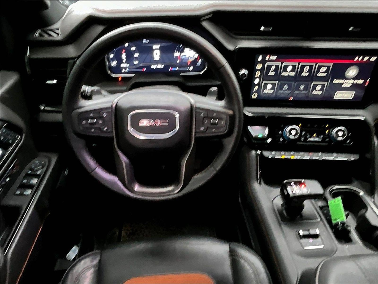 Used 2025 GMC Sierra 1500 AT4 w/ AT4 Premium Package AWD/4WD image 9