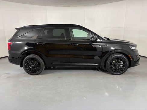 Used 2023 Kia Sorento SX FWD image 9