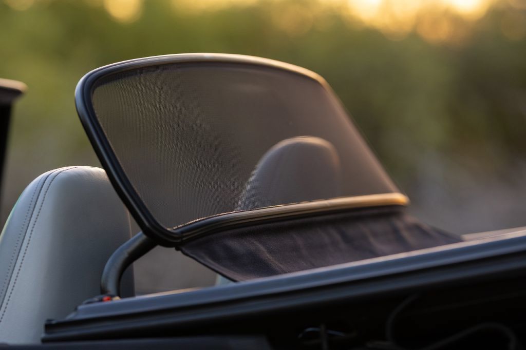Used 1995 Porsche 911 Cabriolet image 15
