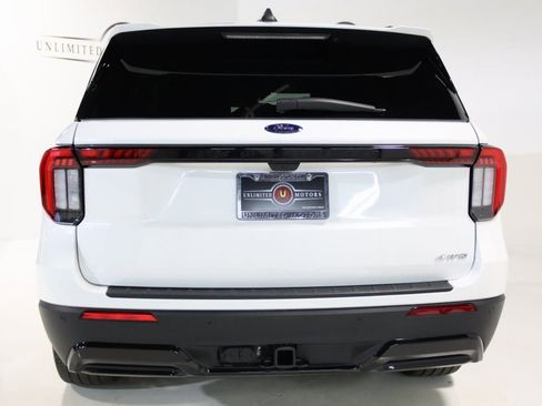 Used 2025 Ford Explorer ST-Line w/ Premium Package image 26