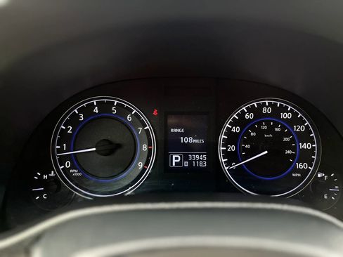 Used 2015 INFINITI Q40 w/ Navigation Package RWD image 19