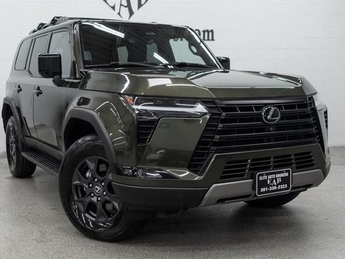 Used 2024 Lexus GX 550 AWD/4WD image 6