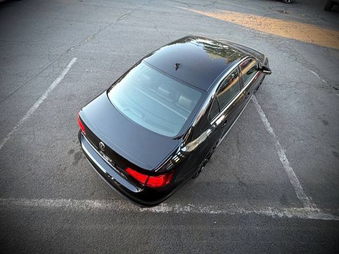Used 2017 Volkswagen Jetta GLI FWD image 9