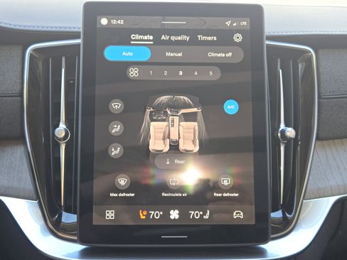 Used 2026 Volvo XC90 T8 Ultra image 22