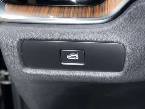 Used 2025 Volvo S60 B5 Plus AWD/4WD image 26