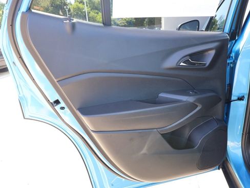 New 2026 Chevrolet Trax LT w/ Midnight Edition FWD image 24