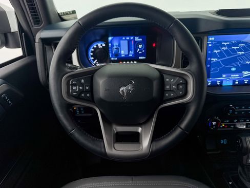 Used 2024 Ford Bronco Outer Banks image 4