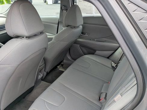 Used 2024 Hyundai Elantra SEL FWD image 14