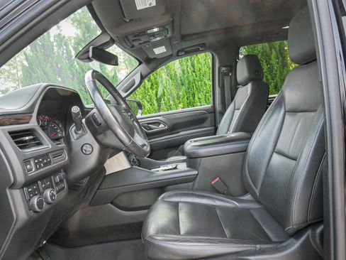 Used 2021 Chevrolet Tahoe Z71 w/ Z71 Signature Package AWD/4WD image 7