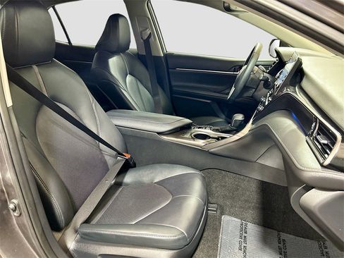 Used 2024 Toyota Camry XLE image 25
