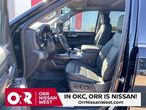 Used 2025 Chevrolet Silverado 1500 LTZ image 14