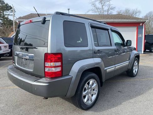 Used 2012 Jeep Liberty Sport image 5