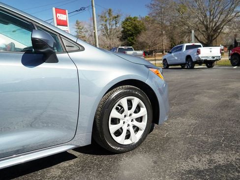 Used 2025 Toyota Corolla LE image 11