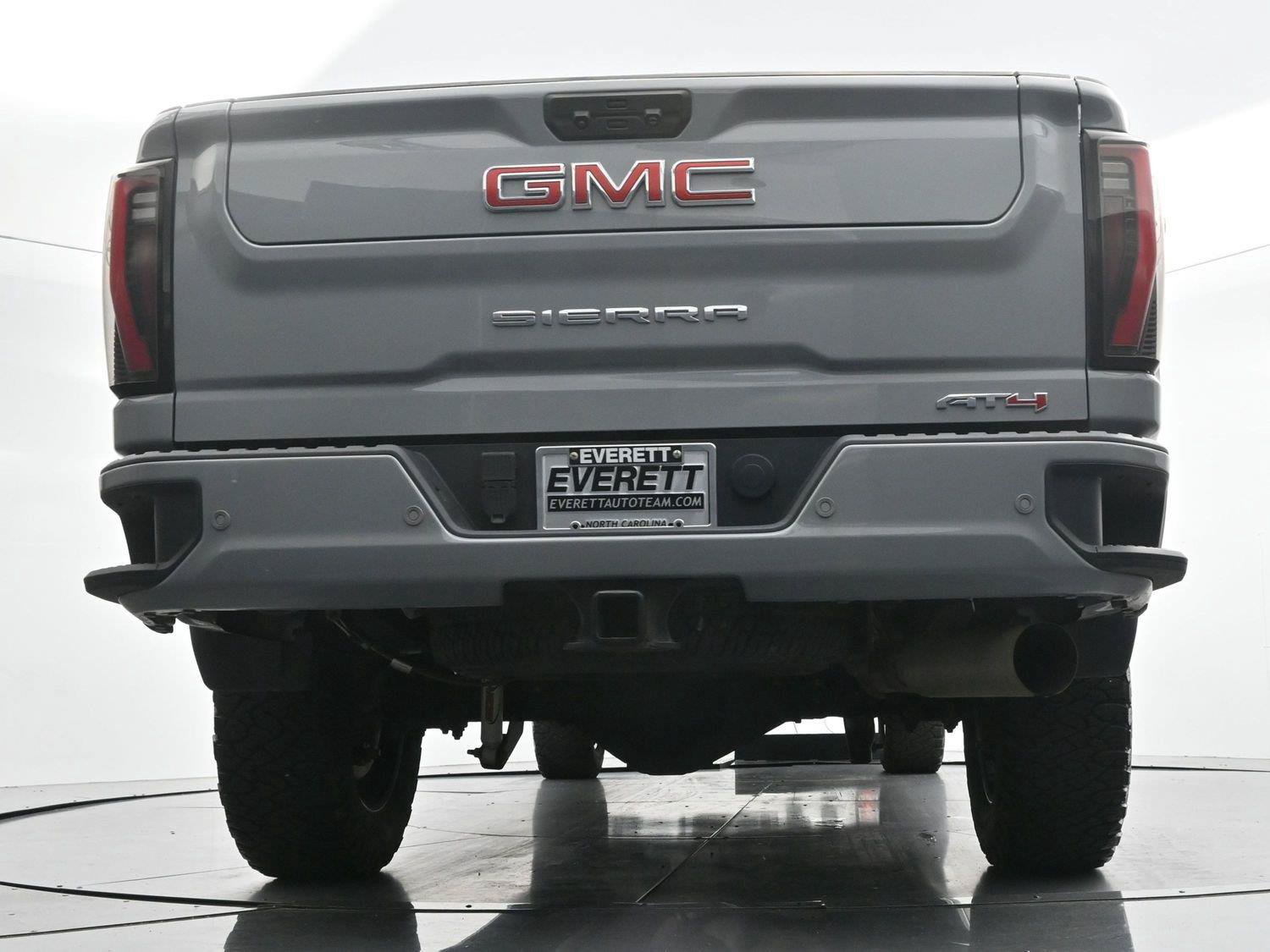 Used 2024 GMC Sierra 2500 AT4 w/ AT4 Premium Plus Package AWD/4WD image 44