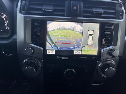 Used 2022 Toyota 4Runner SR5 Premium image 22