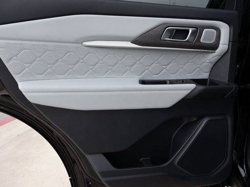 New 2026 Ford Explorer Platinum w/ LUX Leather Package image 19