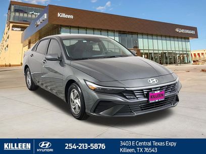 Used 2025 Hyundai Elantra SE