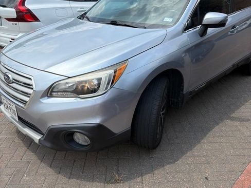Used 2016 Subaru Outback 2.5i Limited AWD/4WD image 3