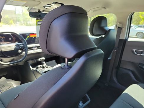 New 2026 Kia K4 LXS image 12