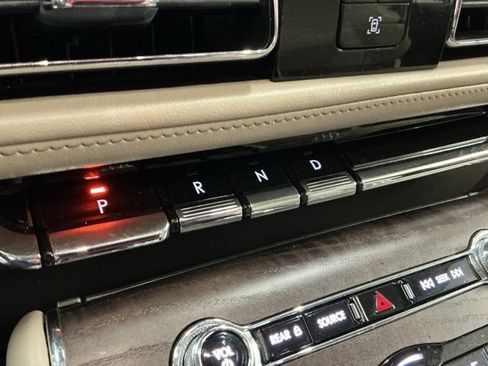 Used 2021 Lincoln Aviator Reserve w/ Equipment Group 201A image 24