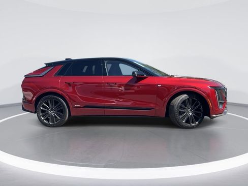 New 2026 Cadillac Lyriq V w/ Exterior Carbon Fiber Package AWD/4WD image 2