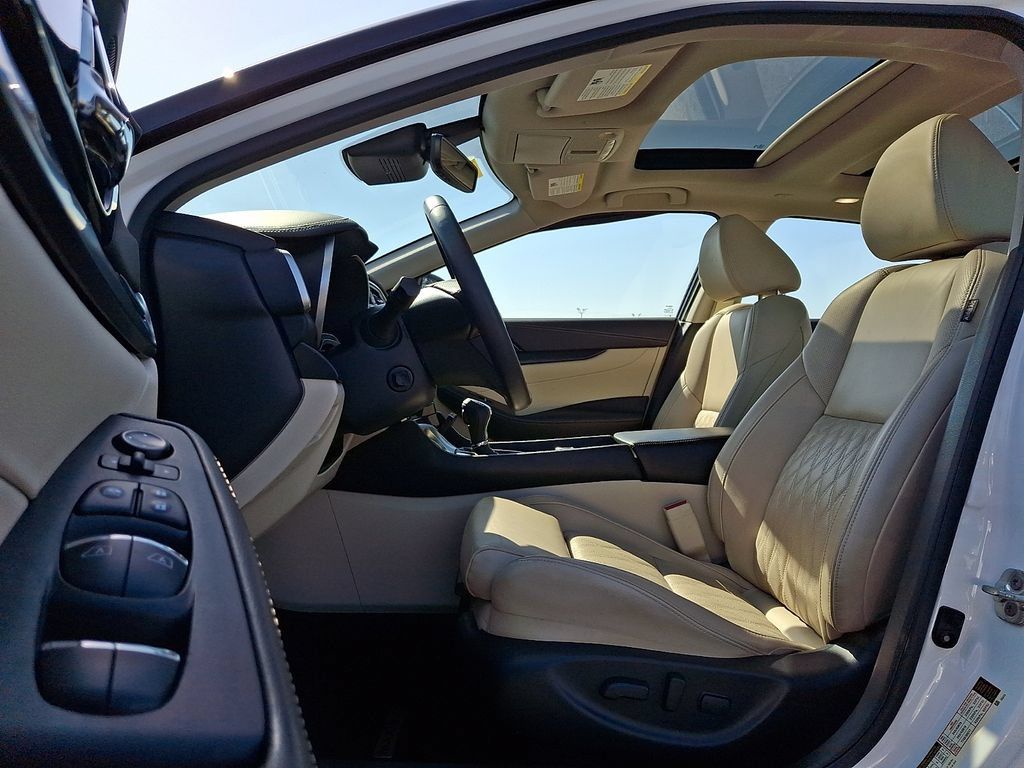 Certified 2023 Nissan Maxima Platinum w/ Sport Mat Group FWD image 14