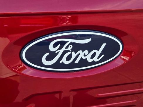 Used 2025 Ford F150 XLT w/ Equipment Group 301A Standard AWD/4WD image 17