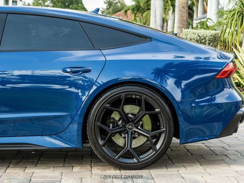 Used 2024 Audi RS 7 Performance AWD/4WD image 3
