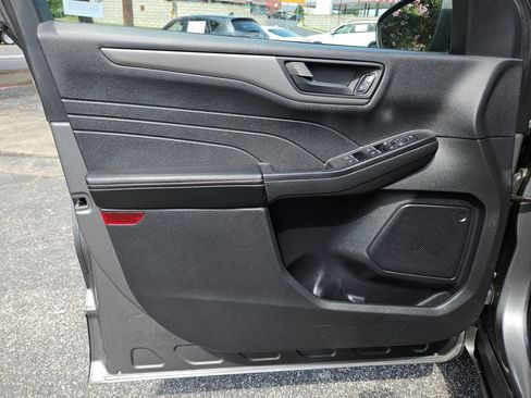 Used 2025 Ford Escape Active AWD/4WD image 14