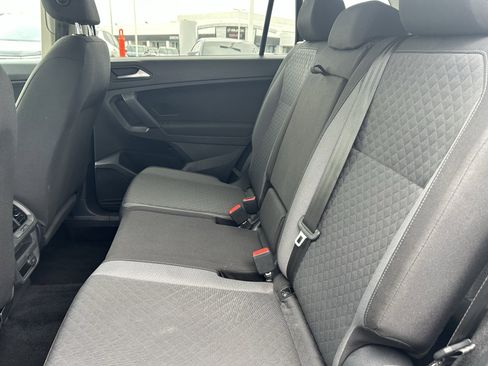 Used 2019 Volkswagen Tiguan S image 22