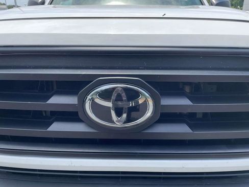 Used 2022 Toyota Tacoma SR RWD image 8