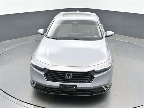 Used 2025 Honda Accord Touring image 14