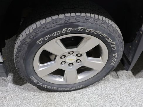 Used 2018 Chevrolet Silverado 1500 LT w/ All Star Edition AWD/4WD image 9