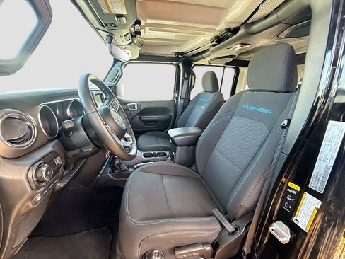 Used 2023 Jeep Wrangler Unlimited Rubicon 4xe w/ Cold Weather Group AWD/4WD image 23