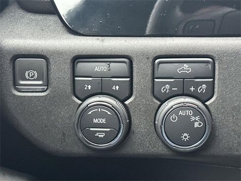 Certified 2024 Chevrolet Silverado 1500 LT image 17