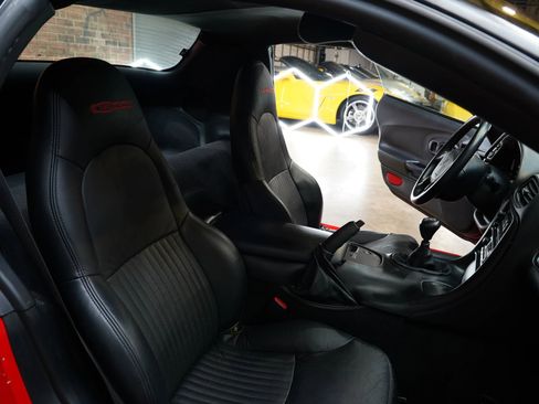 Used 2002 Chevrolet Corvette Z06 w/ Memory Pkg RWD image 46