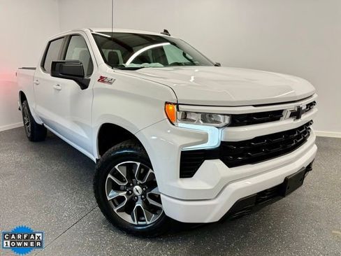 Used 2023 Chevrolet Silverado 1500 RST image 3