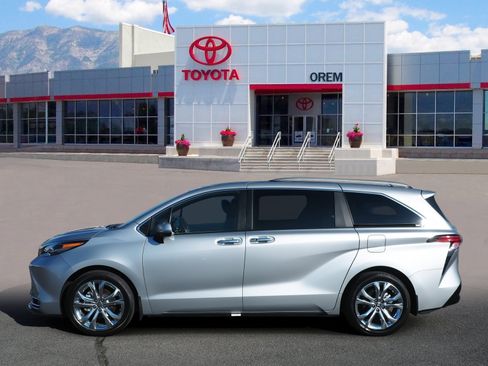 Used 2024 Toyota Sienna Platinum image 6