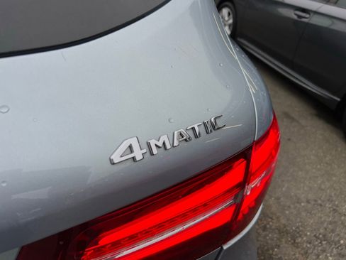 Used 2018 Mercedes-Benz GLC 300 4MATIC image 5