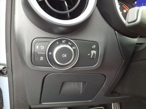 Used 2023 Alfa Romeo Stelvio Ti image 28