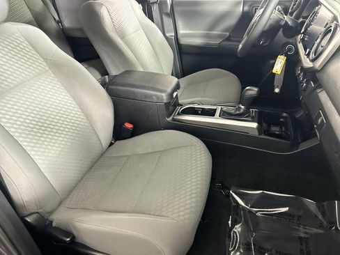 Used 2022 Toyota Tacoma SR5 image 25