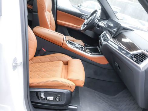 Used 2024 BMW X5 xDrive40i w/ M Sport Package image 35