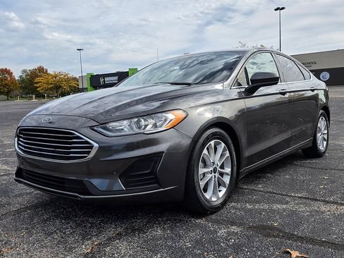 Used 2020 Ford Fusion SE image 44