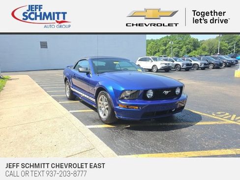 Used 2005 Ford Mustang GT Premium RWD image 1