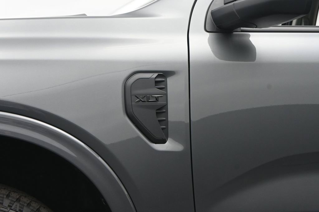New 2026 Ford Ranger XLT w/ Black Appearance Package AWD/4WD image 19