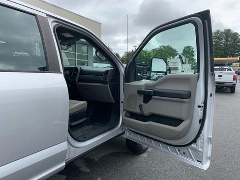 Used 2017 Ford F350 XL image 19