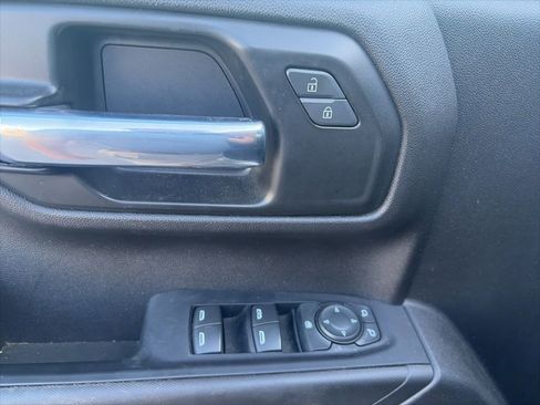 Used 2022 Chevrolet Silverado 1500 Custom w/ Safety Confidence Package image 19
