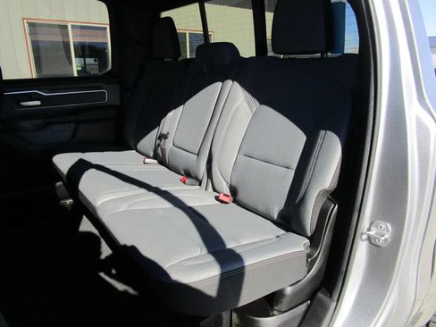 Used 2022 RAM 1500 Big Horn AWD/4WD image 14