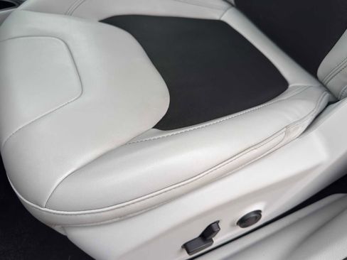 Used 2021 Jeep Cherokee Latitude Plus image 17