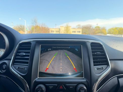 Used 2015 Jeep Grand Cherokee Limited image 14